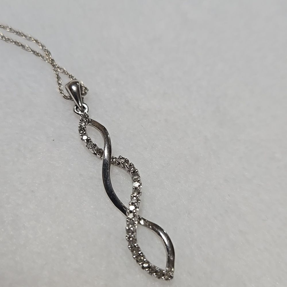 10k JWBR Designer Diamond Infinity Necklace